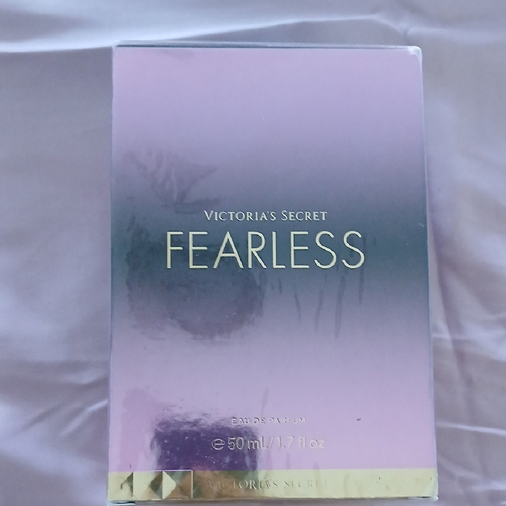 Victoria's Secret Fearless Eau de Parfum - Pink to Lavender Ombre Box